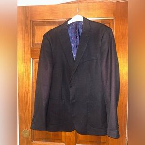 Tommy Hilfiger wool blend lightweight men’s black blazer. Size 42R. EUC!